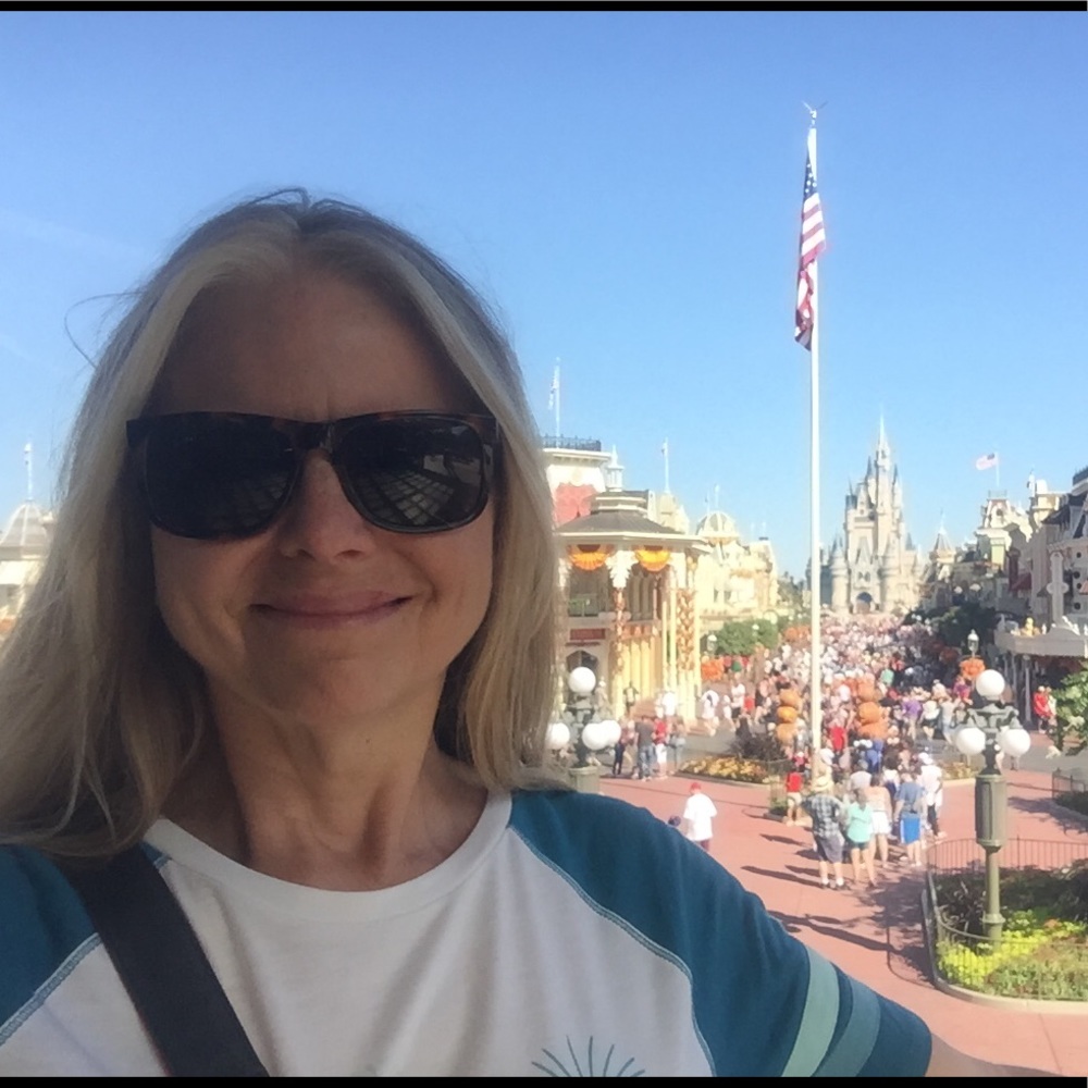 Meet your Posher, Pamela